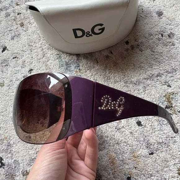 Y2K Dolce & Gabbana Shield Purple Rhinestone Sunglasses, D&G 8037B - Picture 14 of 15